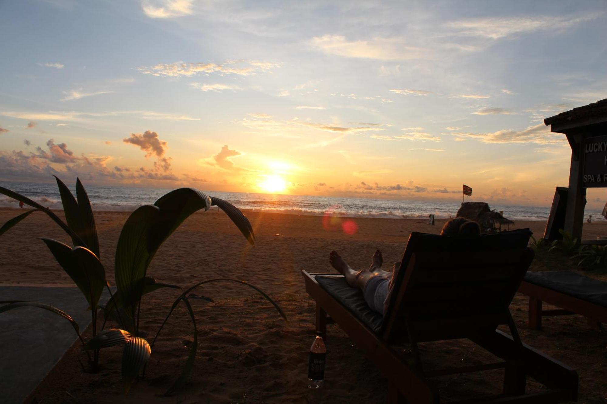 Prana Beach Hotel Ex Guli Hikkaduwa Exterior photo