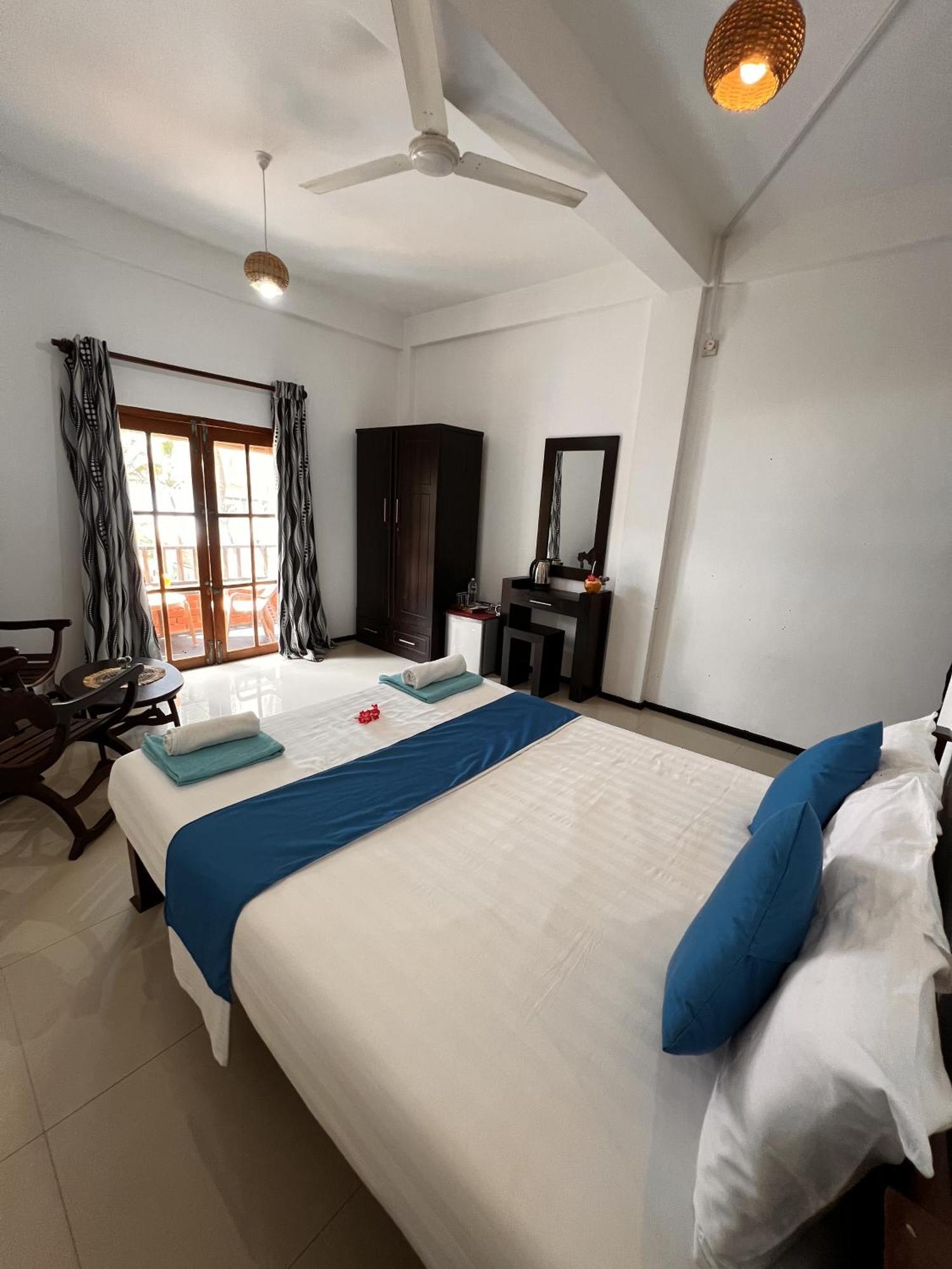 Prana Beach Hotel Ex Guli Hikkaduwa Exterior photo